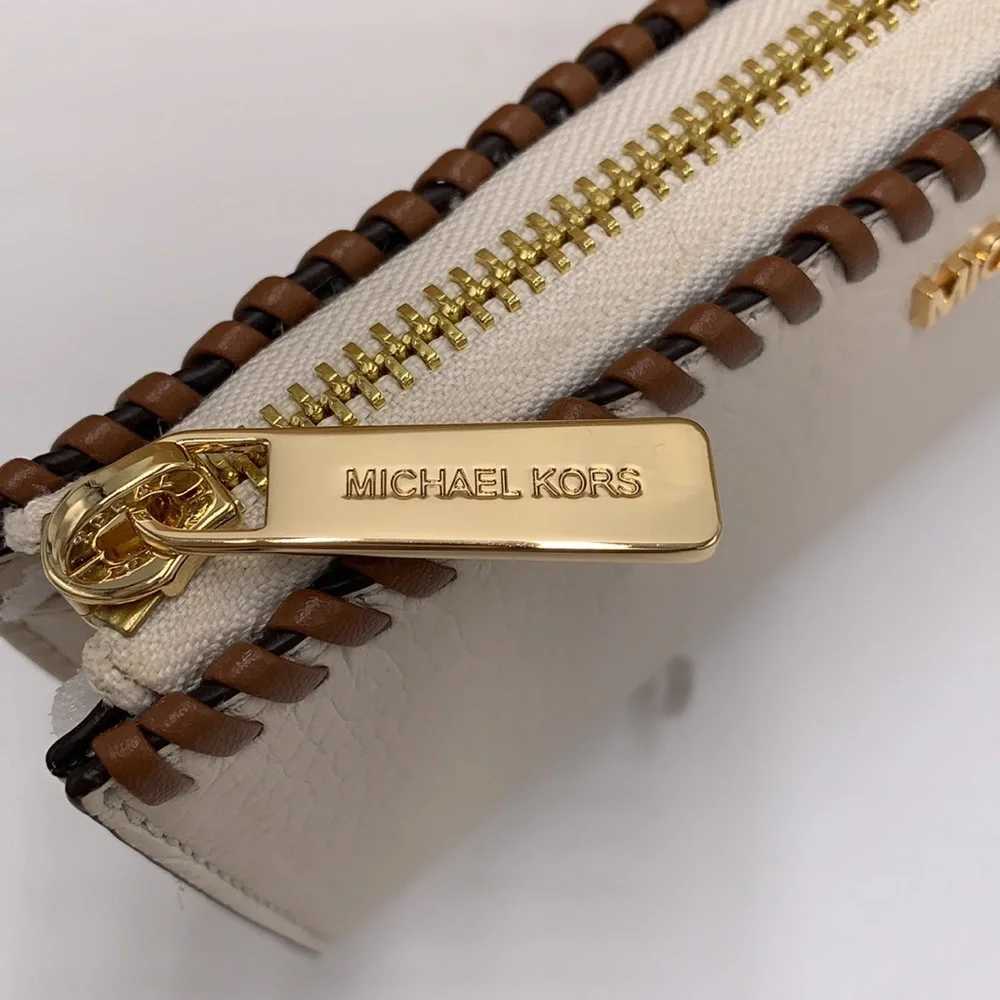 MICHAEL KORS JET SET TRAVEL LARGE THREE QUARTER ZIP WALLET LIGHT CREAM MULTI